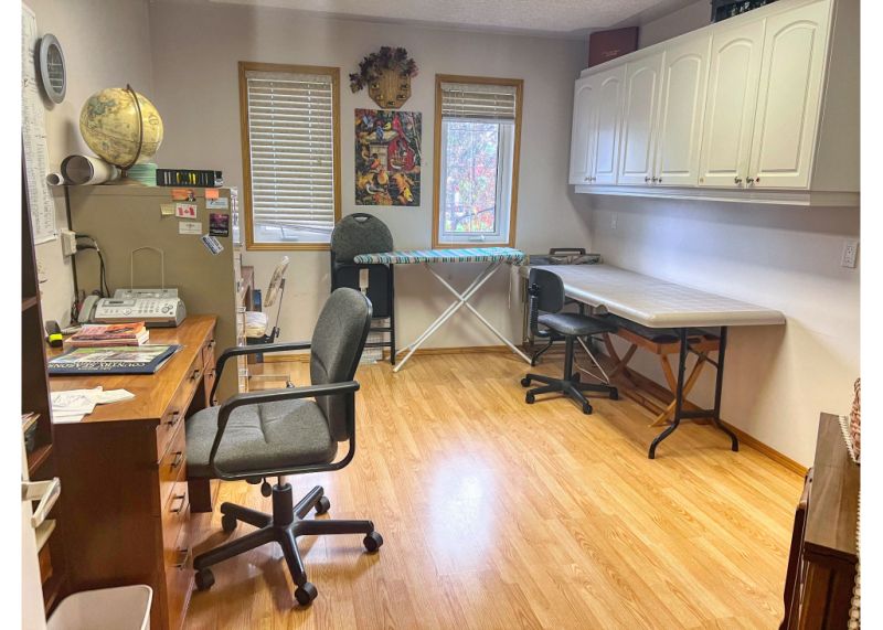Bedroom / Office