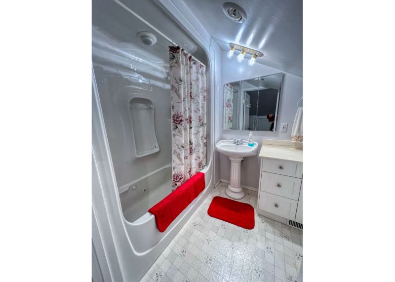 Upper Suite
